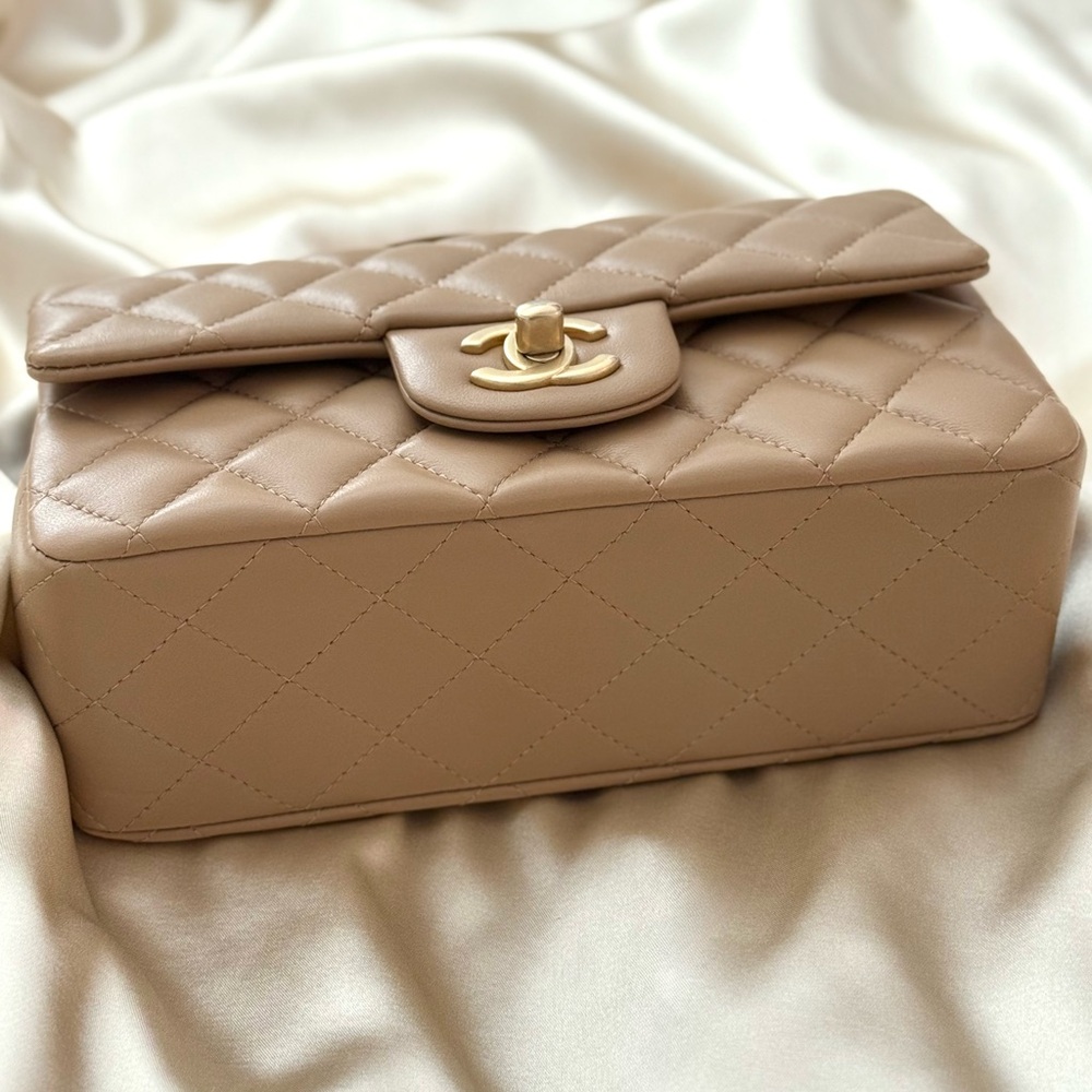 Authentic Chanel Mini Flap with Top Handle – Beige Lambskin & Gold Hardware NIB - Picture 5 of 12